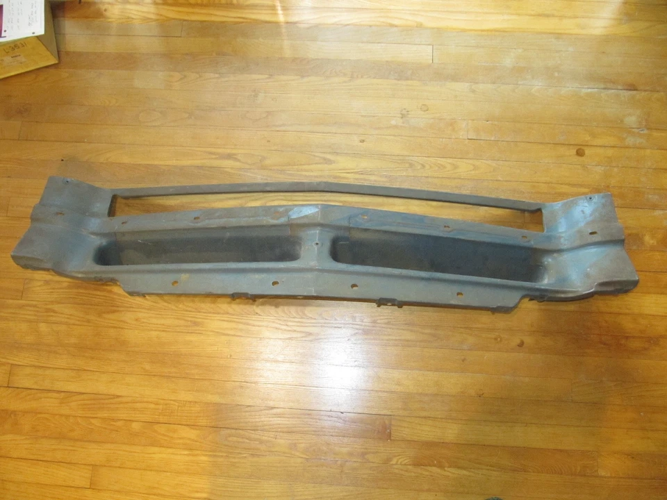 Nuevo de Lote Antiguo 1951-1952 Chrysler Mopar Saratoga Panel de Parrilla 1346579 Foto 4 de 4