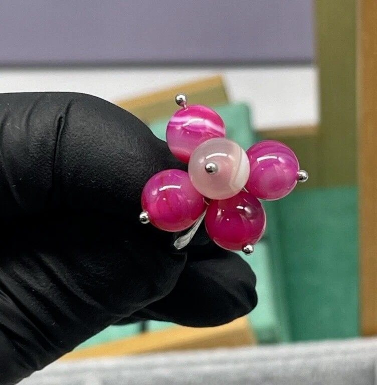 ANELLO DA DONNA FIORE DI PERLINE A SFERE ROSA ARGENTO 925 CON INCISO " GINEVRA " - Immagine 2 di 4