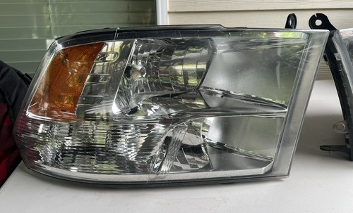 Factory Chrome 2013-2018 For Dodge Ram 1500 2500 3500 Headlights - Picture 2 of 2