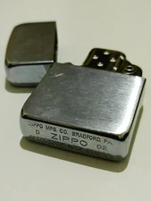 VINTAGE LIGHTER ZIPPO-MFG.CO BRADFORD P.A -D- 02 -MADE IN U.S.A.
