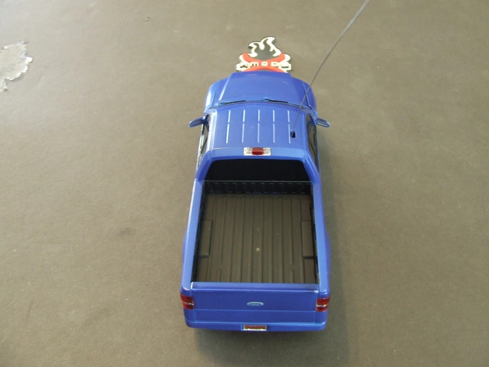 XMODS 2005 FORD F150 BLUE W/SLAMMED WHEELS, EXTRA BODY EXCELLENT CONDITION #4* - Image 4 of 4