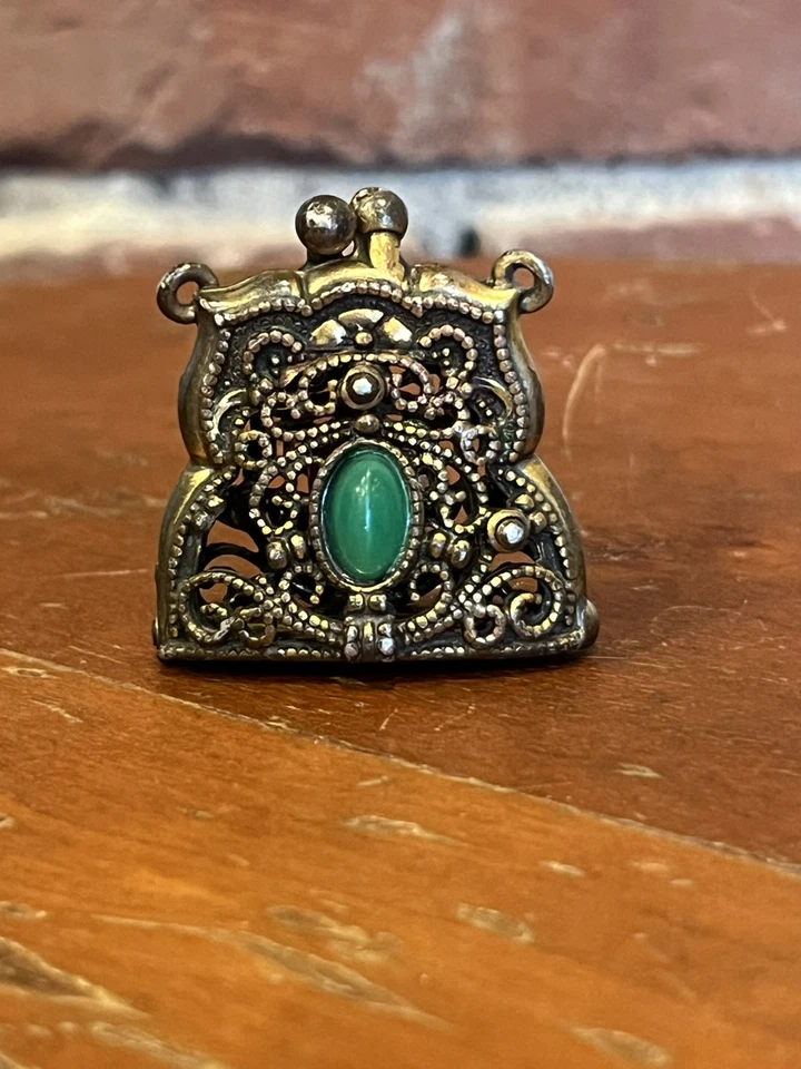 Antiguo Monedero Vintage Victoriano Miniatura Cambio Monedero Tono Latón, Dije Aldi (?) Foto 2 de 4