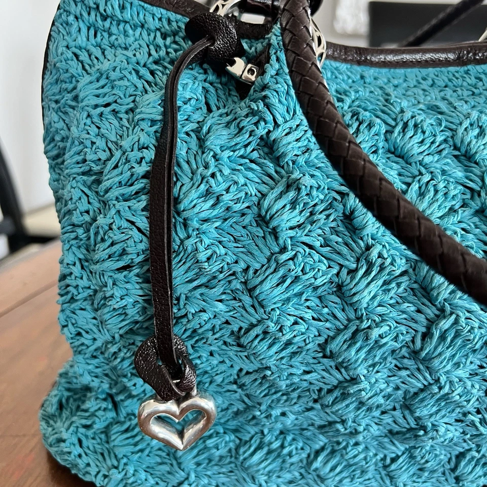 Brighton Lockheart Woven Teal Shoulder Bag with Heart Charm Handbag Purse - Imagem 4 de 4