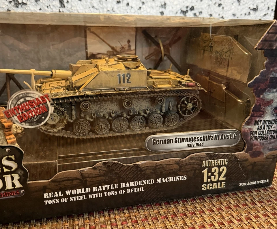 Tanque 81006 Fuerzas del Valor Alemán Sturmgeschutz III Ausf G Italia 1944 Foto 3 de 4