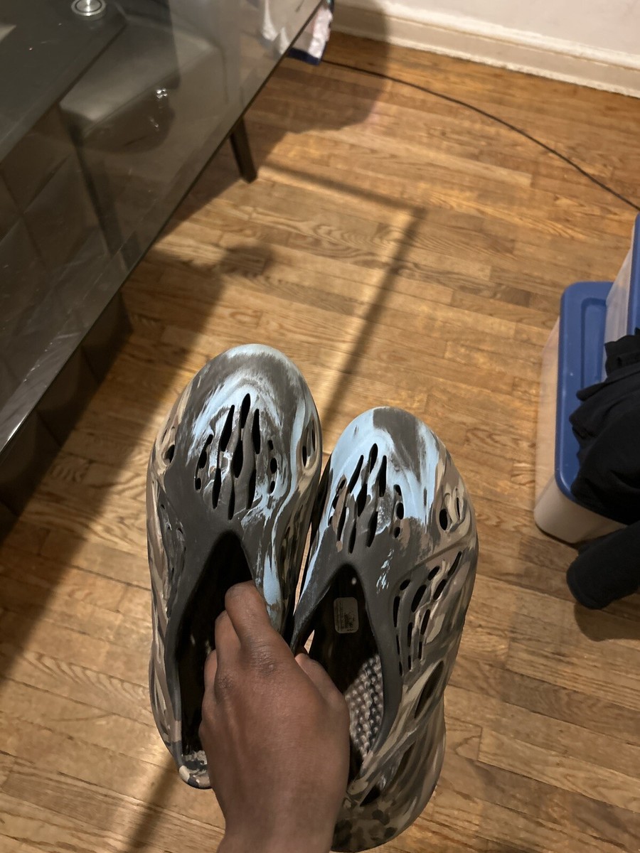 yeezy foam runner on feet