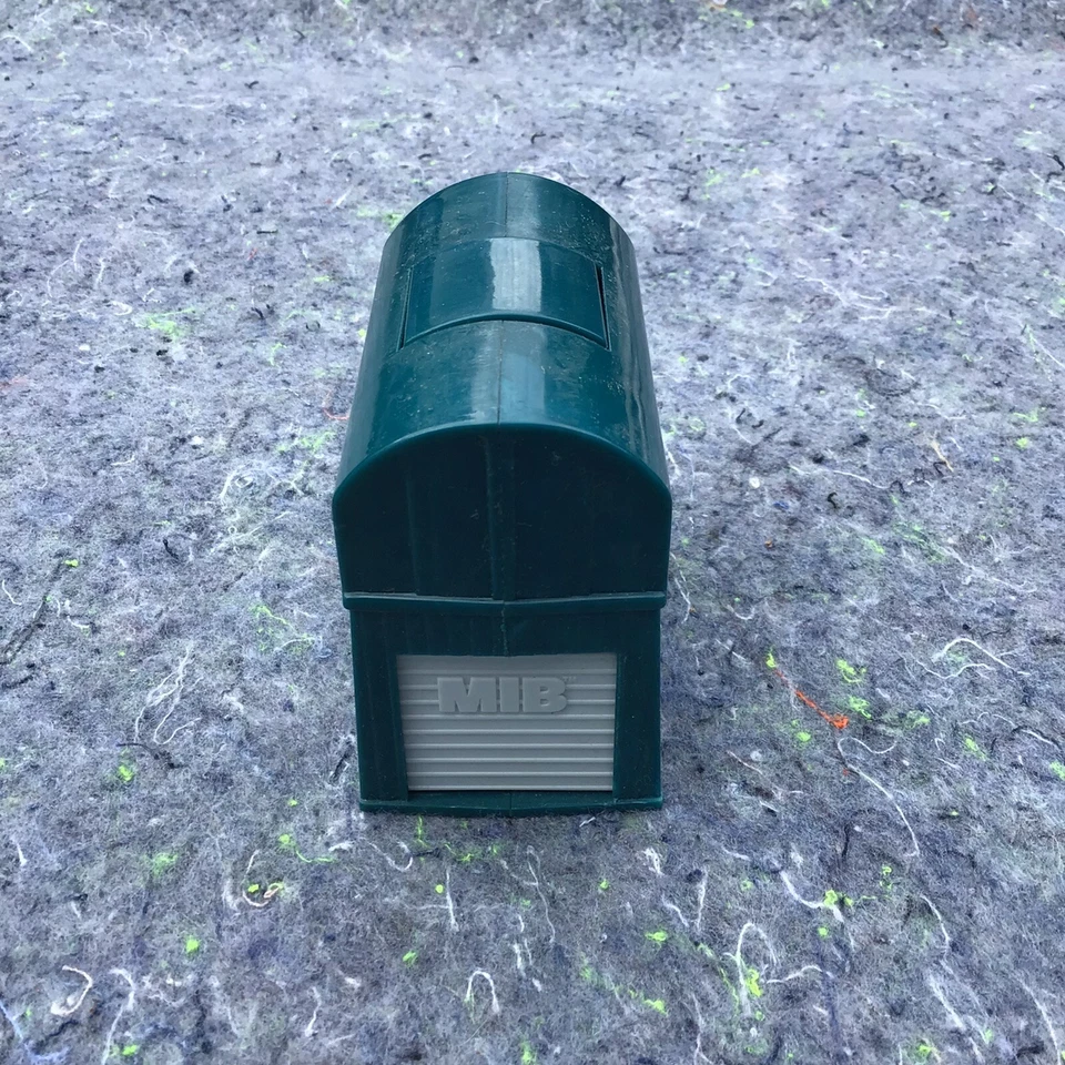 Vint 1998 Burger King Toy Men in Black Buster Purple Alien W/ Toy Car + Launcher - Image 3 of 4