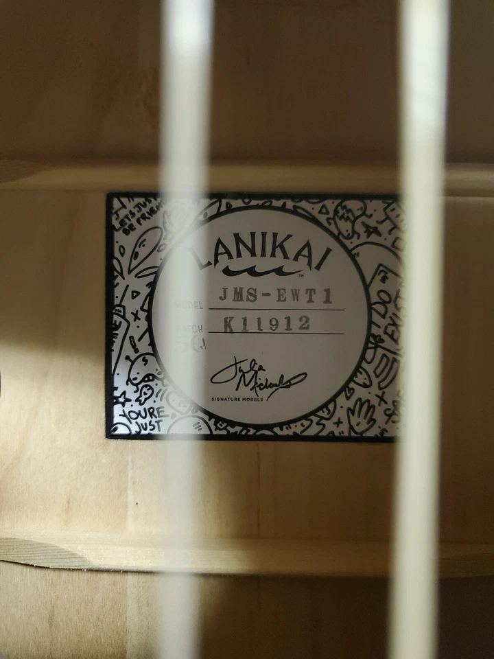 Lanikai Julia Michaels White Pearl Tenor Signature Acoustic/Electric Ukulele Bag - Image 4 of 4