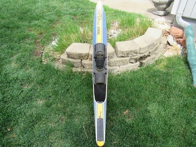 Vintage Taperflex G-100 slalom water ski - 66  length.