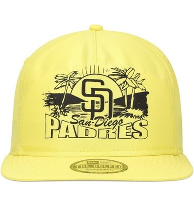 New Era Men's San Diego Padres Yellow Neon Golfer Snapback Hat $45 MSRP
