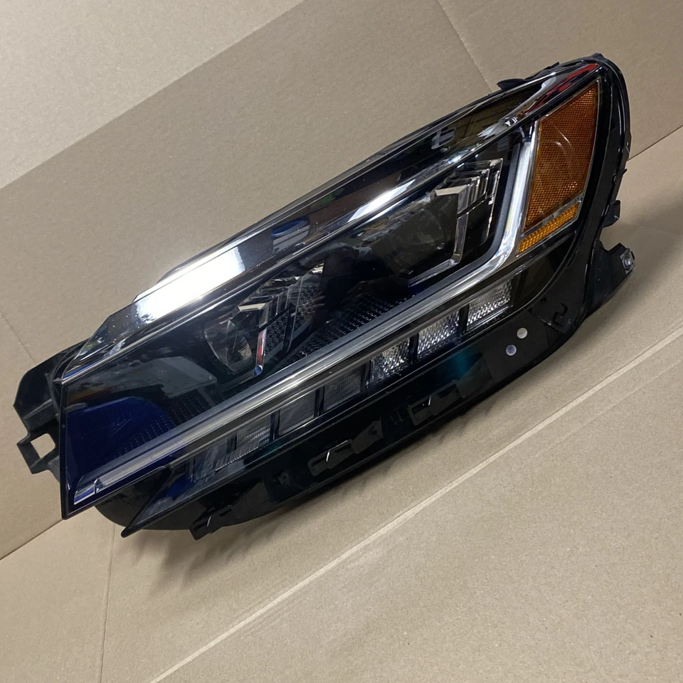 Подлинная левая светодиодная фара VW Passat 4Motion вариант Santana A33 561941035B - Изображение 4 из 4