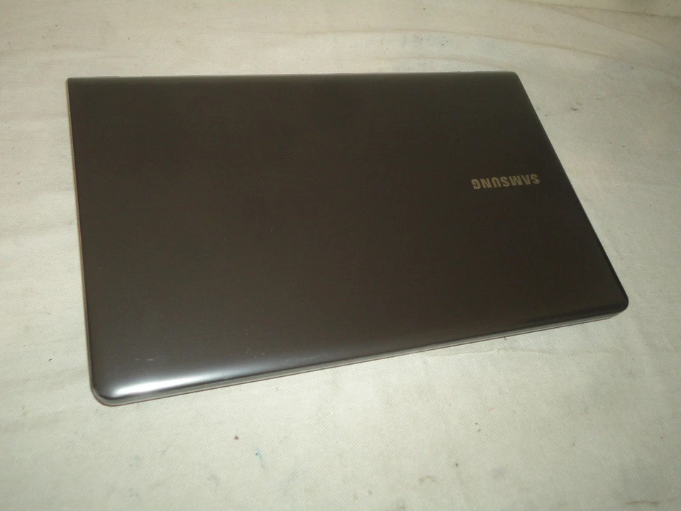 Samsung NP350 15.6" Core i7-3630qm Windows 10 Laptop 256Gb SSD 8Gb Hdmi Office - Image 3 of 4