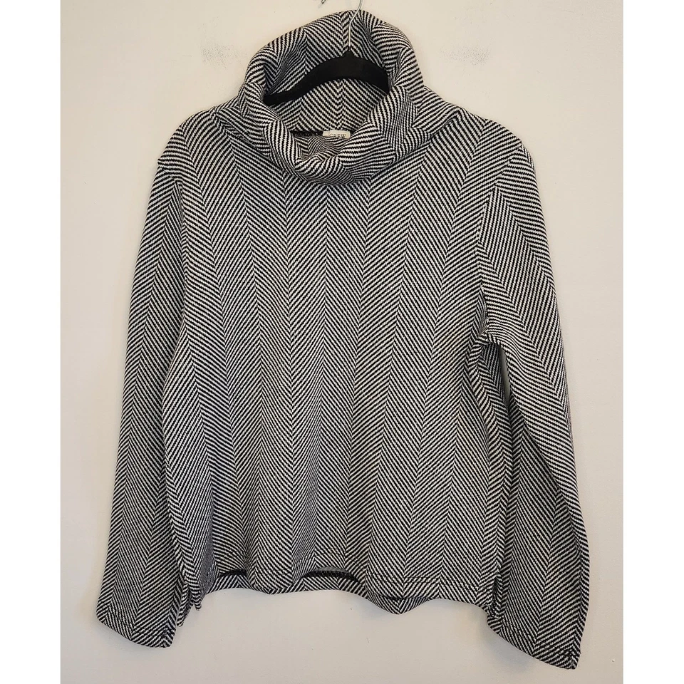 Suéter Pullover Grande J Crew Forrado de Vellón Cuello Embudo Espiga Negro Marfil Foto 2 de 4