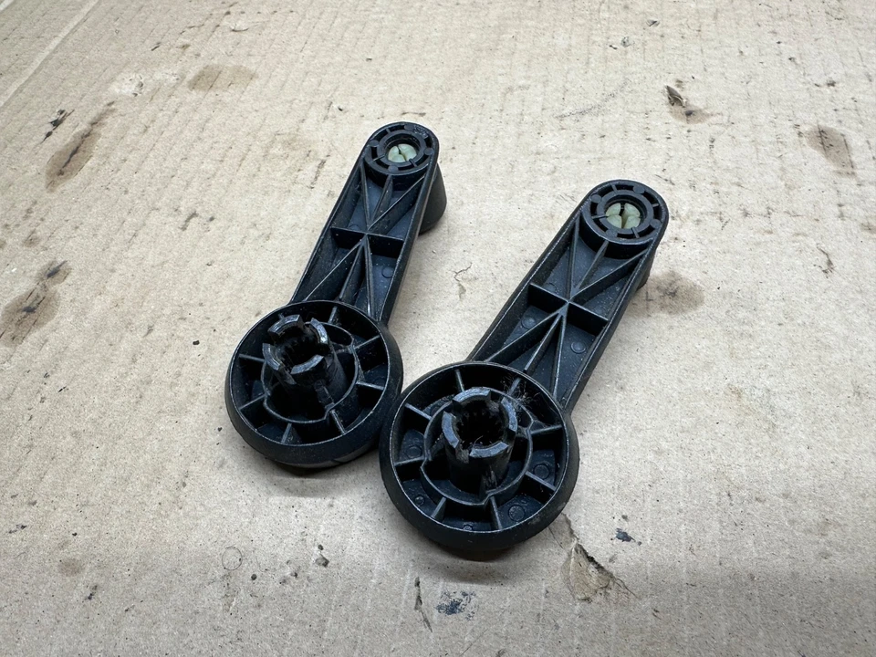 Manija de manivela de ventana OEM 55597RKSQ 1995 1994 1989 para Jeep Cherokee 1984-1996 Foto 3 de 4