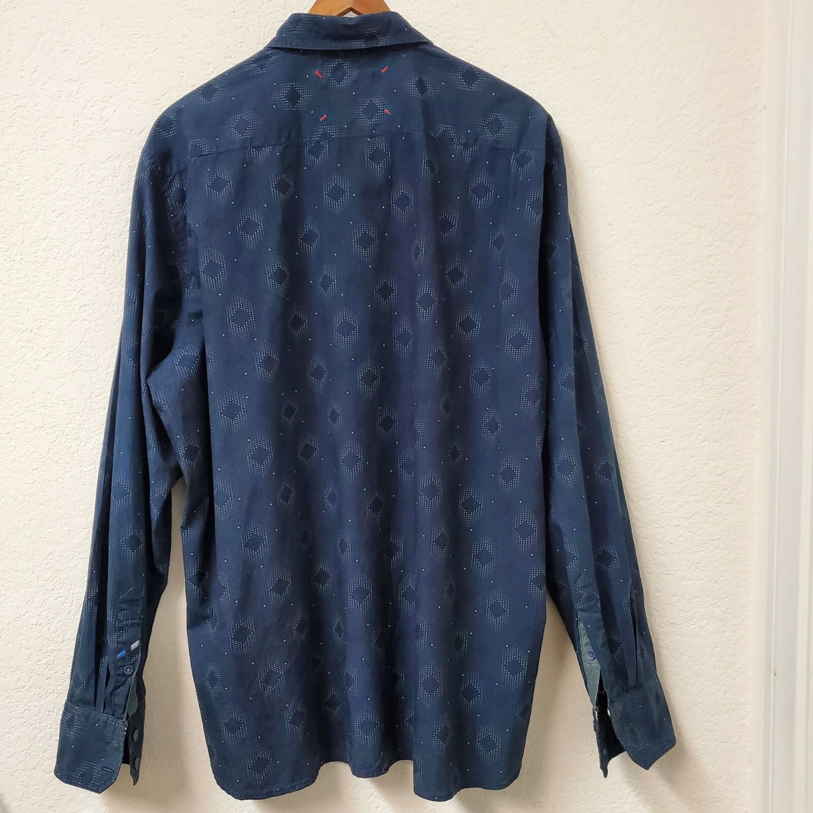 Robert Graham Diamond Pattern Collared Button Up … - image 8