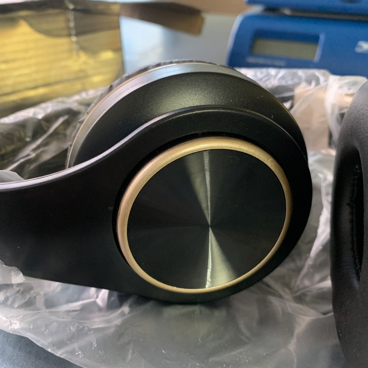 新品‼️高性能‼️　　「最近話題❗️」T8WIRELESS HEADPHONE T8 Bluetooth Headphones-BLACK & WIRELESS | eBay