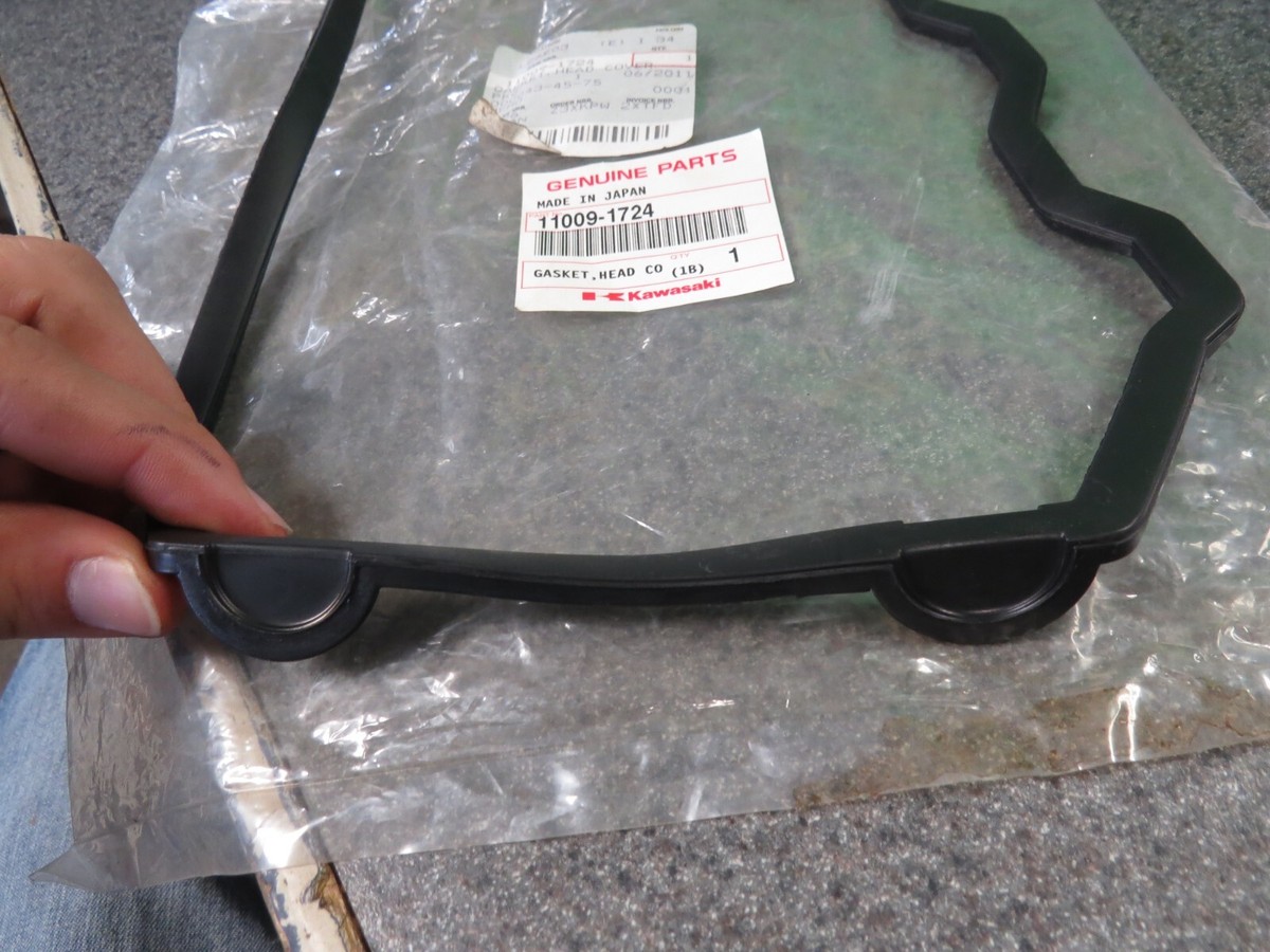 NOS Kawaski Head Cover Gasket 88-90 ZX1000 90-99 ZX1100 11009-1724
