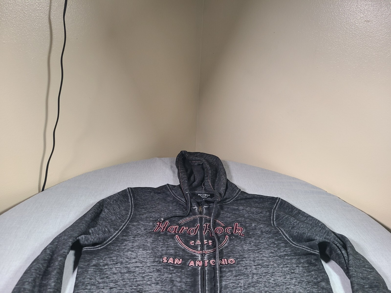 Picture 3 of 15
