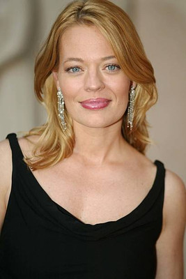 Jeri Ryan at ATAS Hosts a Star Studded Fashion Show to Benefit Dr- 2003 Photo 6