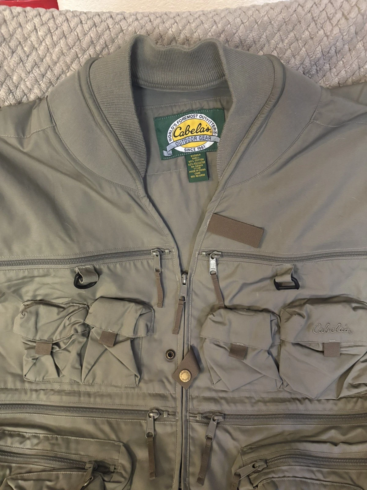 Cabelas Fly Fishing Vest Hunting Utility Zip Size 2XL Army Green