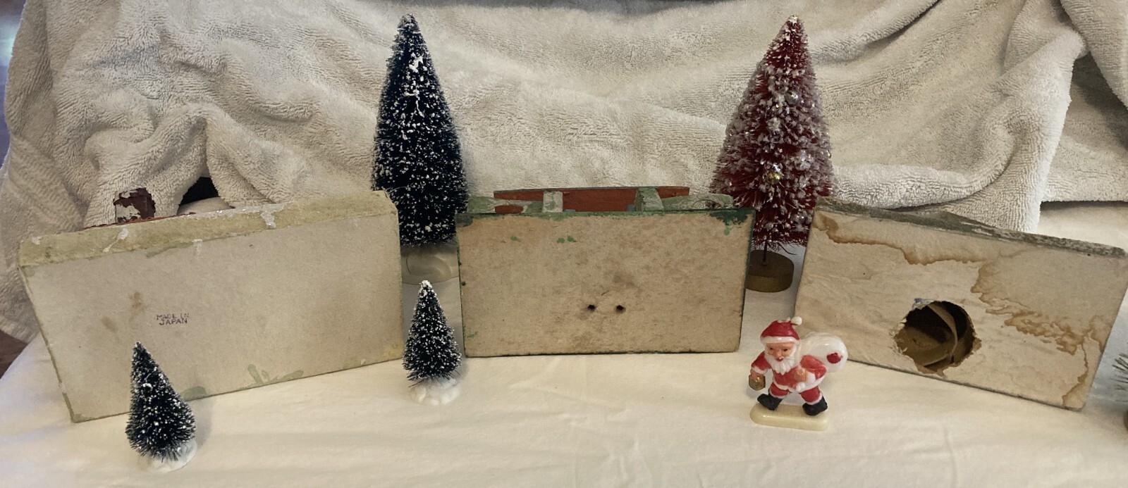 3 Vintage Putz Xmas Village Cardboard Mica Houses/Cabins/Loggies 5