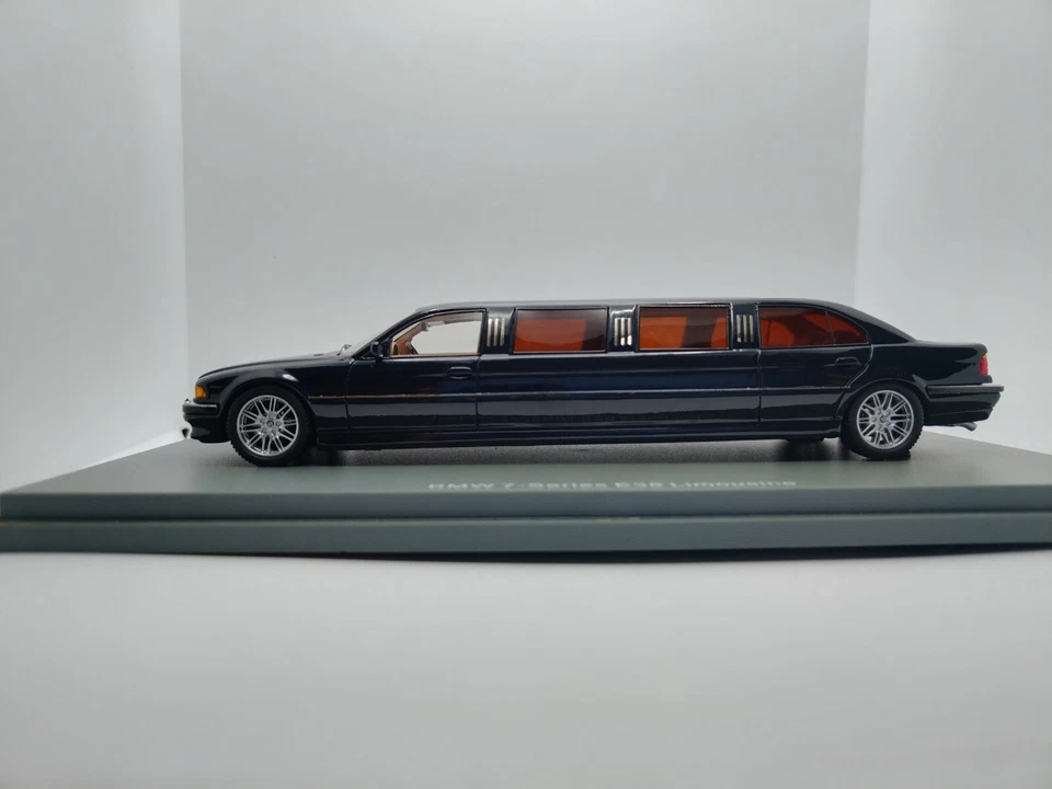 NEO 1/43 BMW 7 Series E38 Limousine 1999. Ultra Rare!  - Image 2 of 4