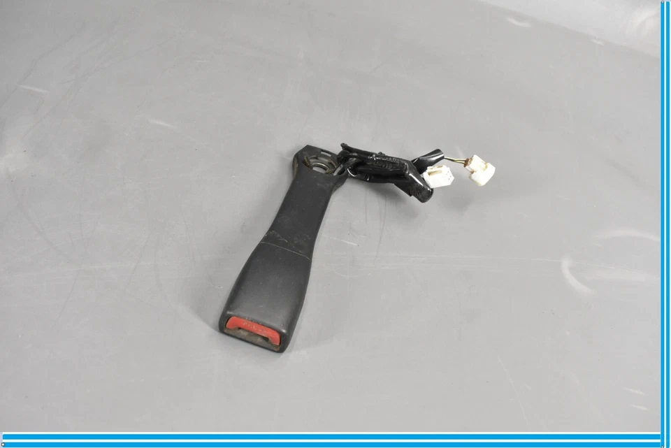 07-12 Lexus LS460 hebilla de cinturón de seguridad delantero izquierdo del lado del conductor negro OEM Foto 3 de 4