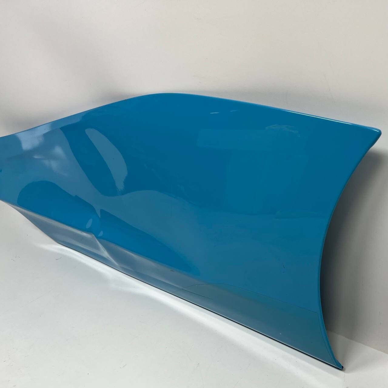 MCLAREN RIGHT EXTERIOR OUTER DOOR LOWER PANEL 