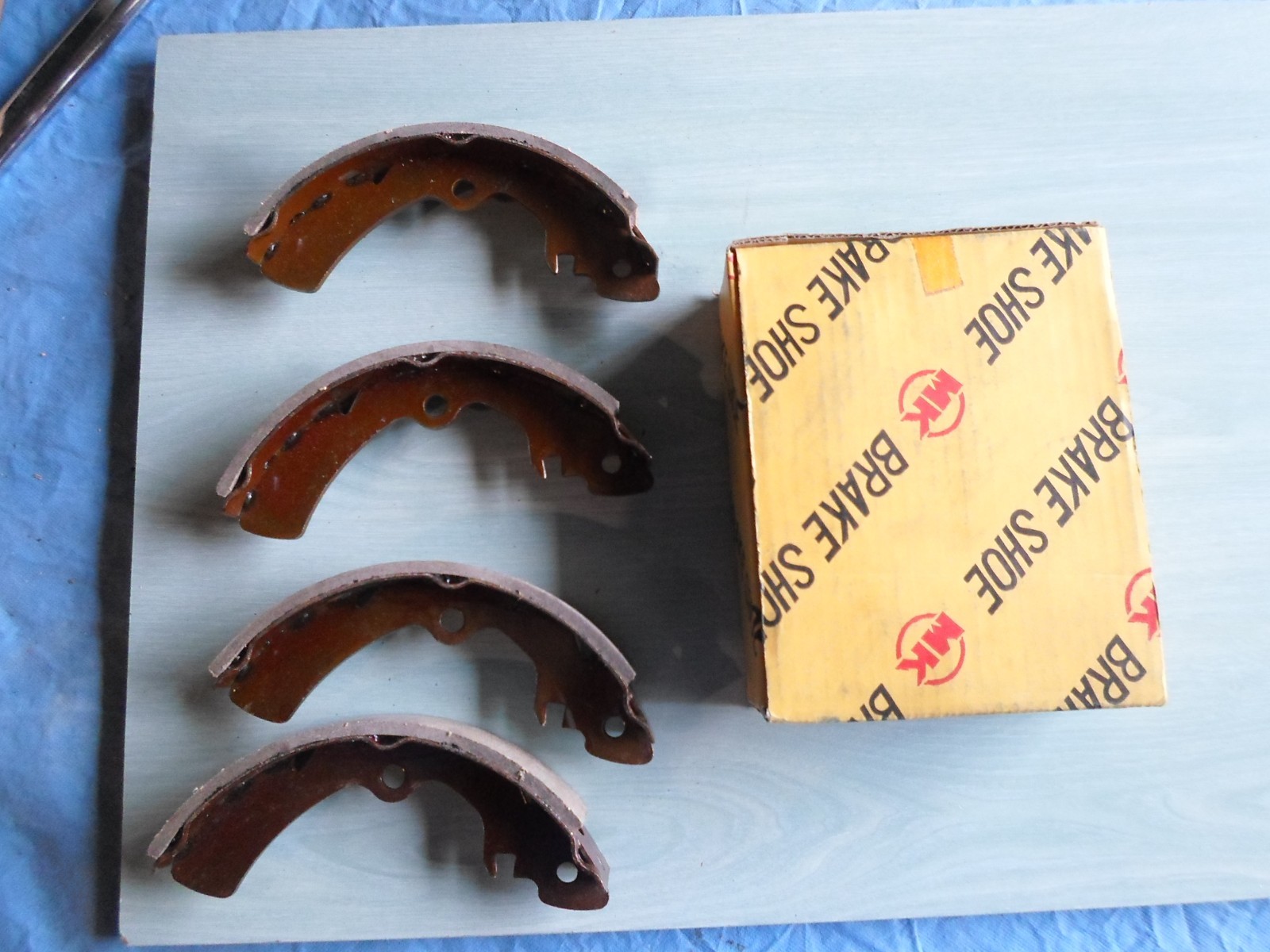 Garnitures de frein K9910-01 MK Kashiyama mâchoires Suzuki SJ410 Carry