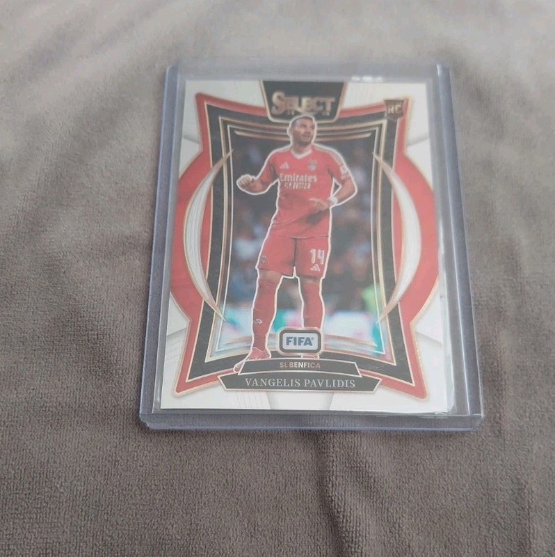 2025 Panini Select FIFA Terrace Pandora Prizm Rookie RC Vangelis Pavlidis Benfic