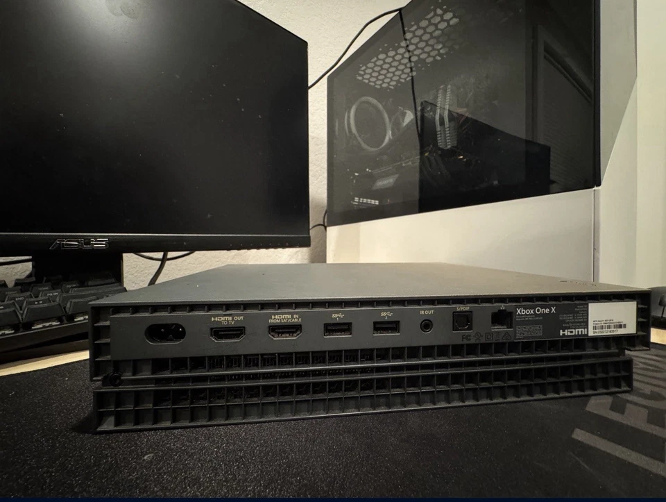 Consola Microsoft 1TB Xbox One X Gold Rush EDICIÓN LIMITADA SOLAMENTE Foto 2 de 4