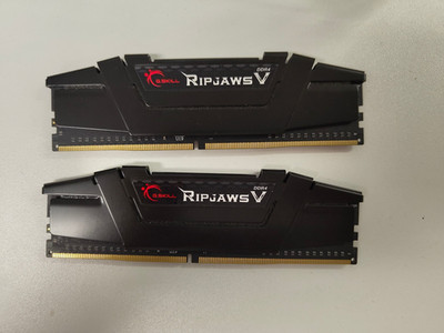G. SKILL RipJaws V DDR4-3200 Arbeitsspeicher Kit - 2 x 8GB (F4-3200C16D-16GVKB)