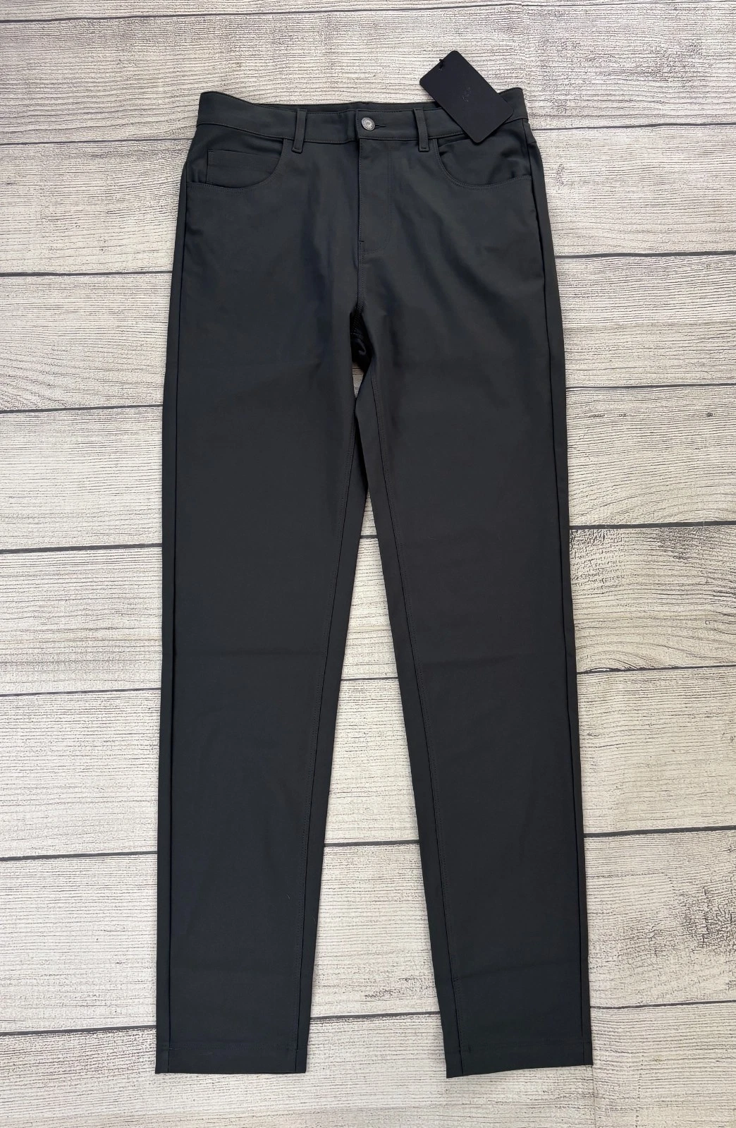 FABLETICS THE DON 5 POCKET NWT Mens 30x33 Gray Stretch Quick Dry Slim Fit Pants