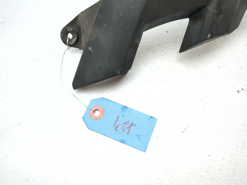 Painel superior do farol direito 09-20 Yamaha Vmax 1700 VMX17 2S3-23131-00 - Imagem 3 de 4