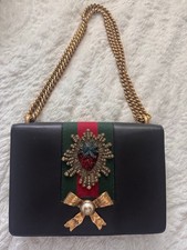 Gucci Peony Medium Strawberry Chain Shoulder ...