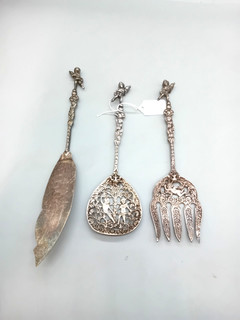 VINTAGE Italian Silver Plated Salad Serving set Featuring Ornate Cherub design