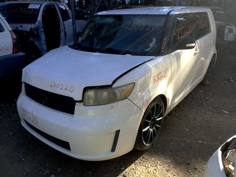 08 SCION XB VOLANTE NEGRO Foto 4 de 4