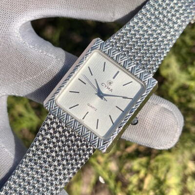 Rare Vintage Cyma Elegant White Textured Dial Tank Shape  display picture 3