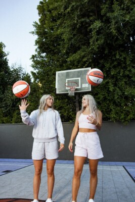 BEAUIFUL TWINS HALEY CAVINDER & HANNA CAVINDER 8X10 Photo | eBay