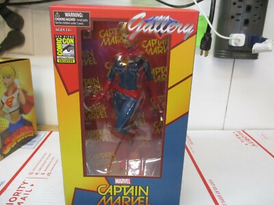 NEW GALLERY CAPTAIN MARVEL MOHAWK EDITION ACTION FIGURE  LIMITED EDITION