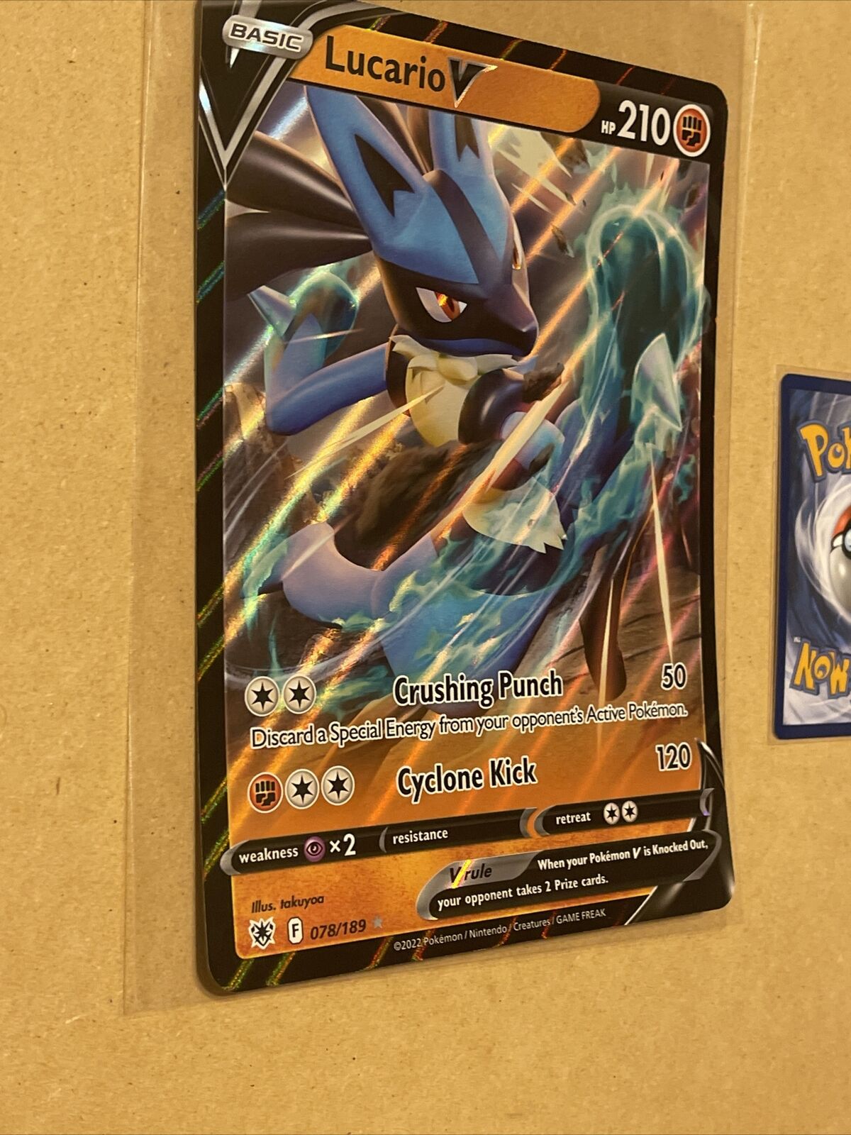 Lucario V 078/189 Ultra Rare Pokemon Card (SWSH Astral Radiance) +  TitanCards® Toploader : : Toys