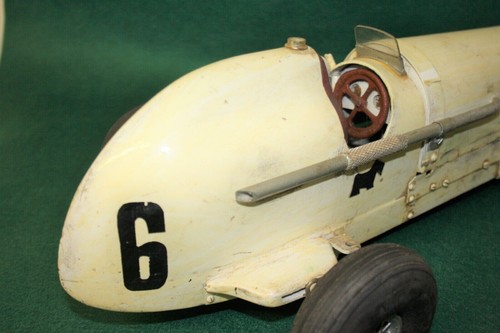 Vintage Tether Car Believe Late 1940's Style Complete with Engine Untested - Picture 5 of 9