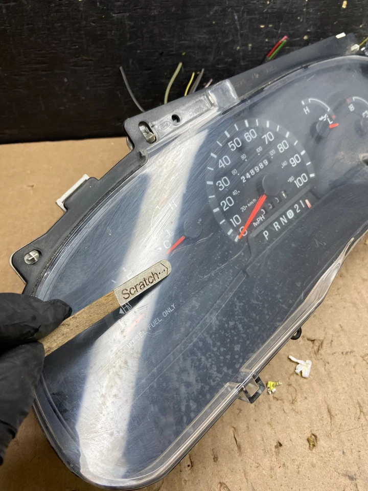 2001 - 2002 Ford Econoline E250 E350 Van Speedometer Instrument Cluster t6002 DG - Image 4 of 4