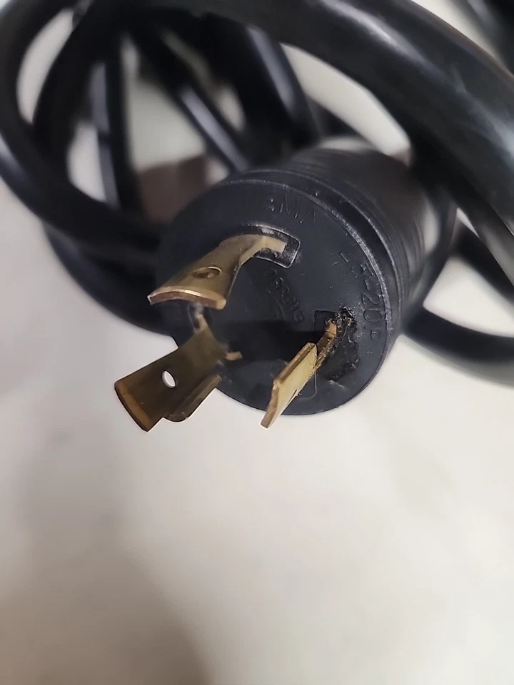 PDU APC básica para rack APC AP9551, ZeroU, toma de corriente 20A 120V 3,7 m-14 5-15R ENVÍO GRATUITO Foto 4 de 4