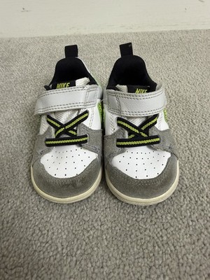 Nike Court Borough Low Baby Turnschuhe Weiß Grau Volt Größe UK 2,5 Kleinkind