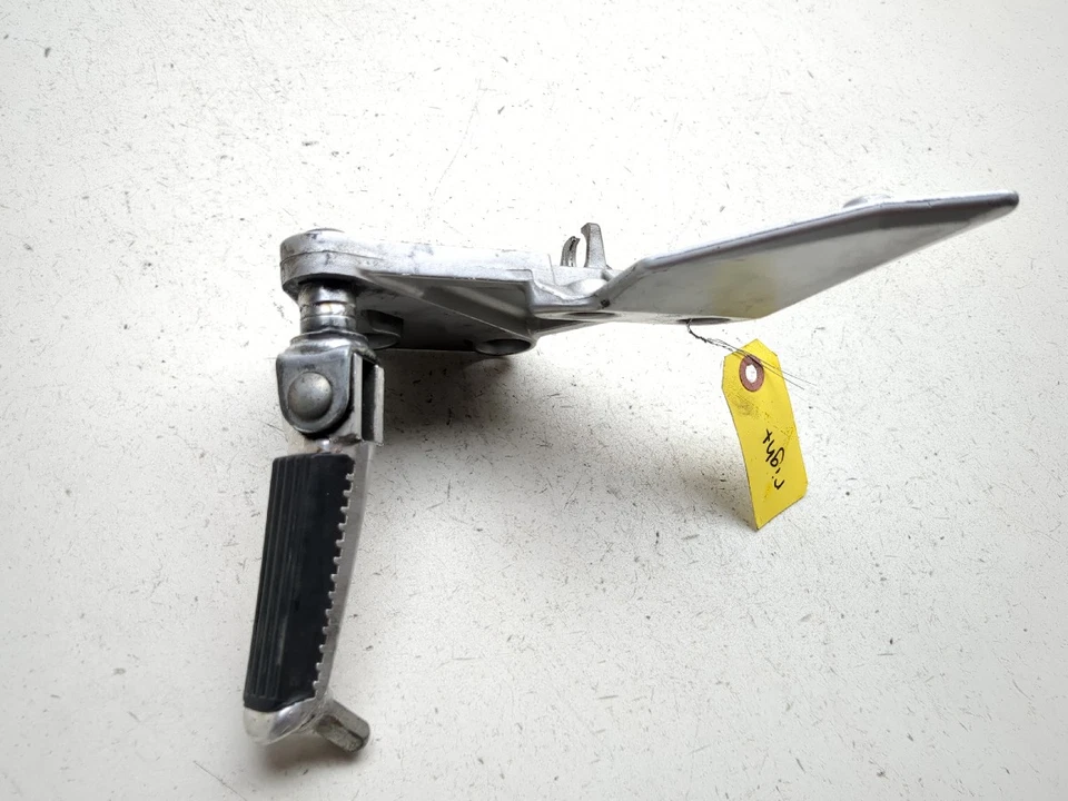 03-09 Juego trasero clavija conductor delantero derecho Suzuki SV 650 SV650 Foto 3 de 4