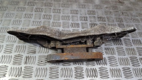 10934469 Motorhalterung und Getriebe (Motorhalterung)  BMW 5-Seri DE422176-01