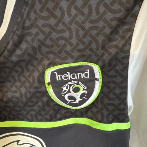 Ireland National Team soccer jersey by Umbro SMALL (18x27) Very Good White - Picture 2 of 7