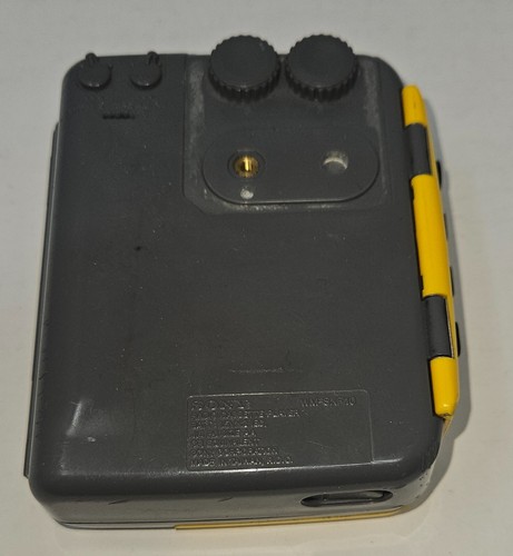 Sony Walkman Sports AVLS WM-SXF10 Radio Cassette Player (Working) * Scuffed * - Picture 2 of 6