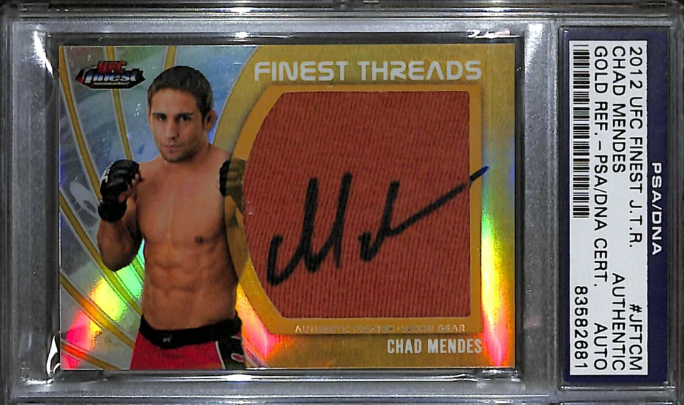 Подписанная золотая карта Чада Мендеса 2012 Topps Finest UFC Threads Jumbo Fighter Relics - Изображение 3 из 4
