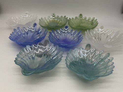 Vintage Glas Jakobsmuschel Wirbelmuster Teller 8er Set opalisierend farbiges Glas - Bild 2 von 12